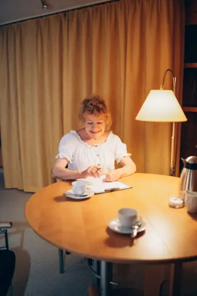 Eva Stieler in ihrer Praxis in Berlin-Lichtenrade